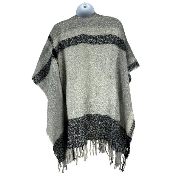 Cozy Knit Poncho Shawl With Fringe Hem Gray & Black One Size Fits All - Picture 2 of 4
